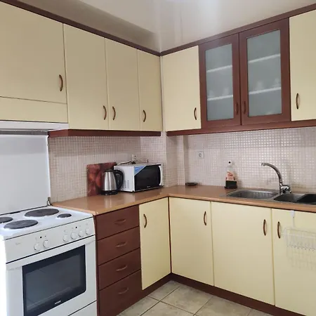 Cozy Two Bedroom Apartment